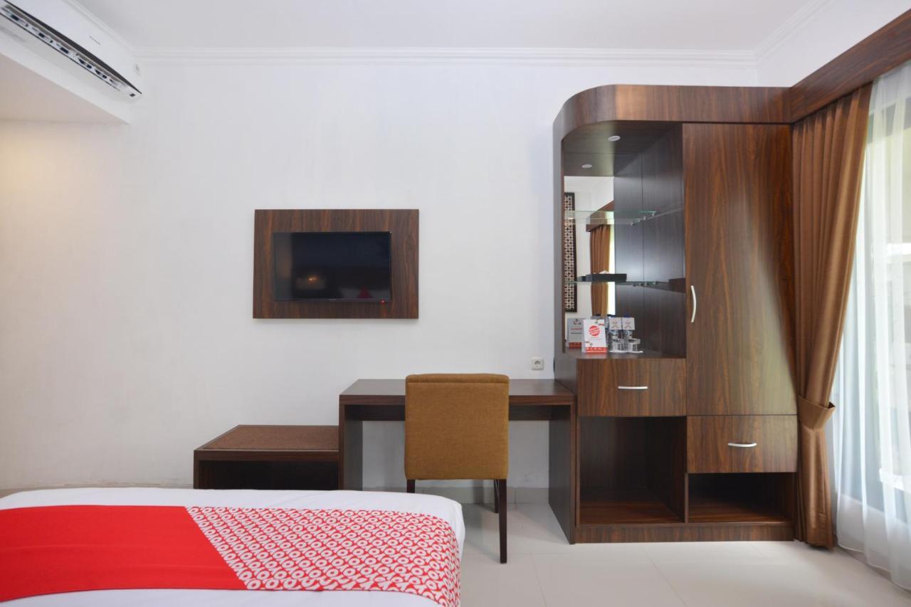 The Edwin Syariah Hotell Ngabean Exteriör bild