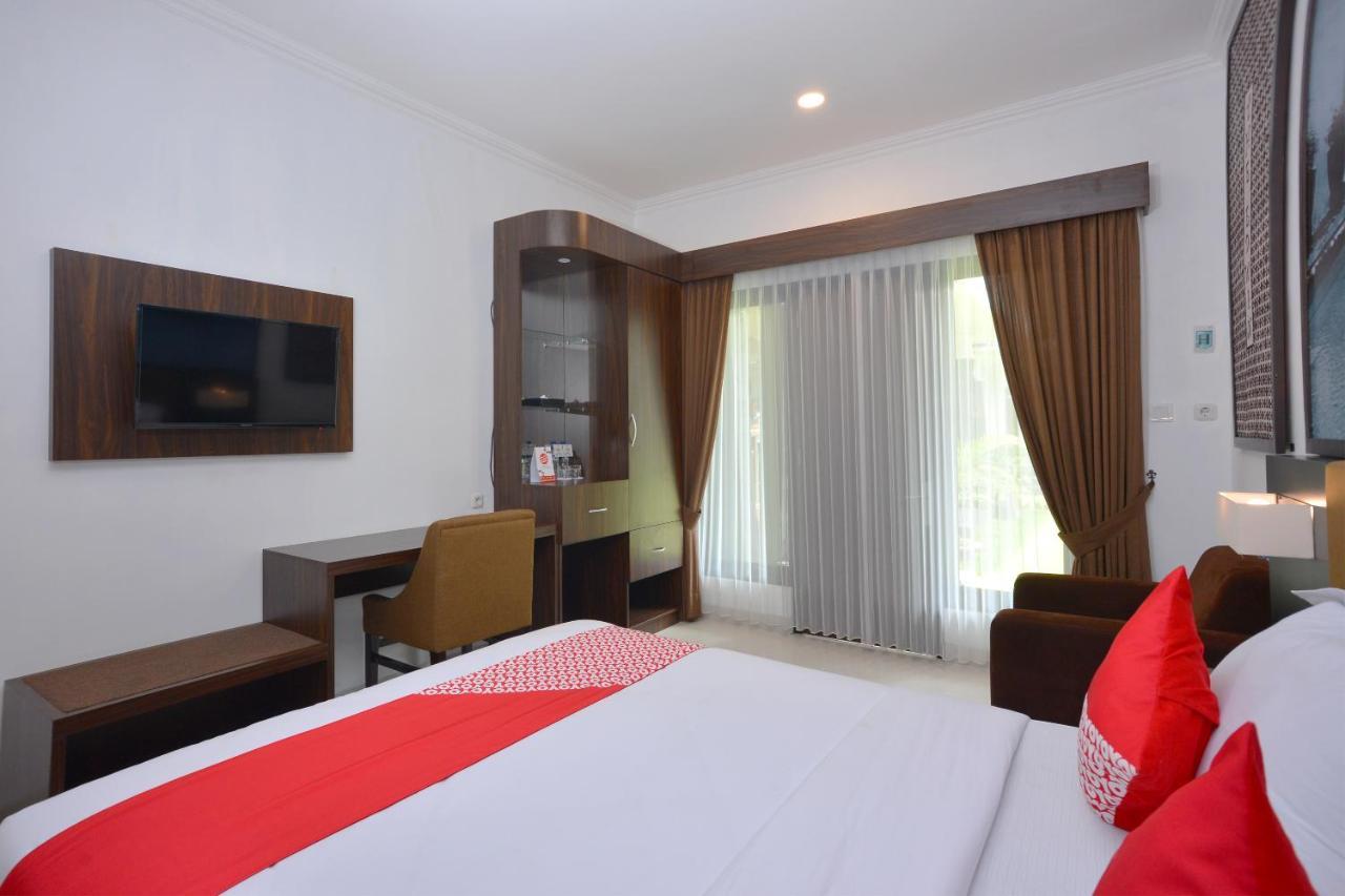 The Edwin Syariah Hotell Ngabean Exteriör bild