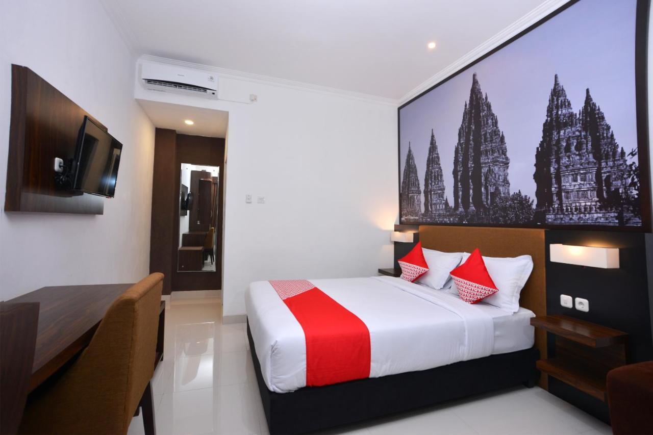 The Edwin Syariah Hotell Ngabean Exteriör bild