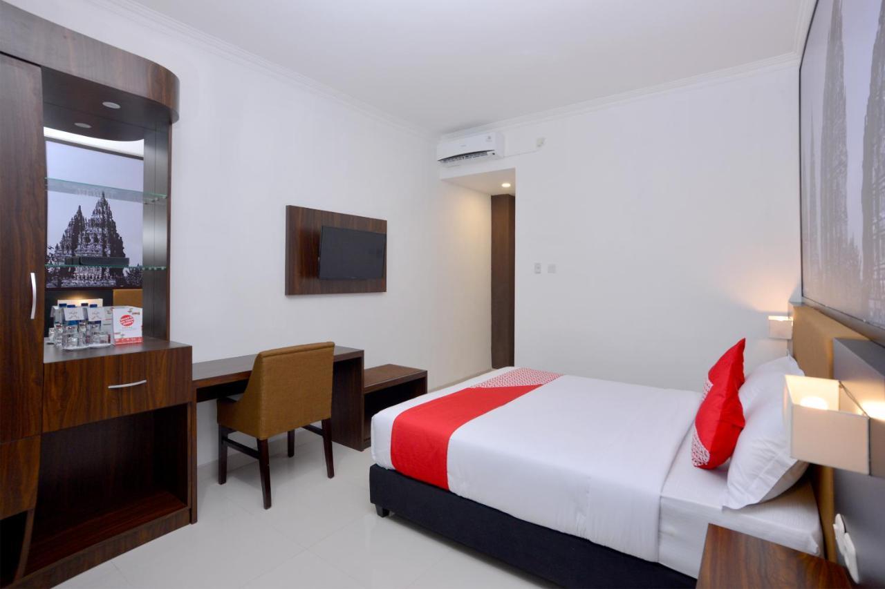 The Edwin Syariah Hotell Ngabean Exteriör bild