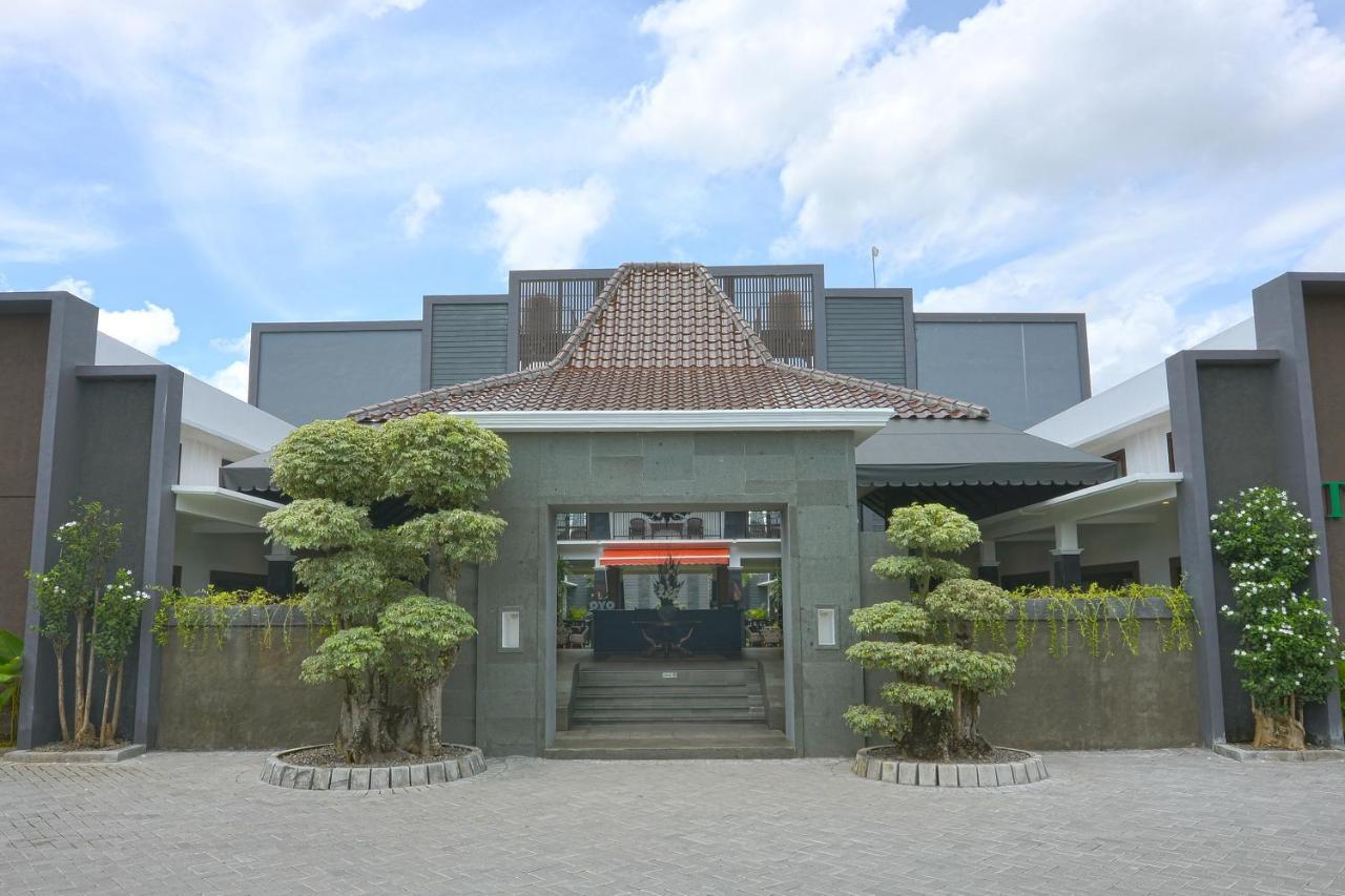 The Edwin Syariah Hotell Ngabean Exteriör bild