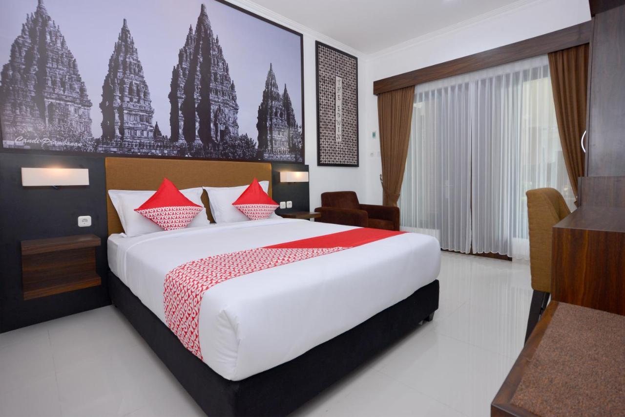 The Edwin Syariah Hotell Ngabean Exteriör bild